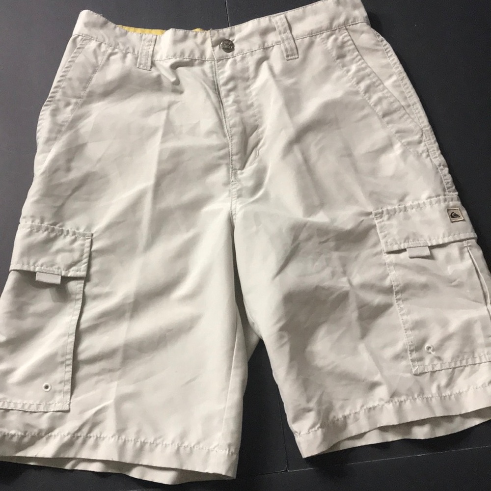 Size 30 Quicksilver cargo/Boardshorts